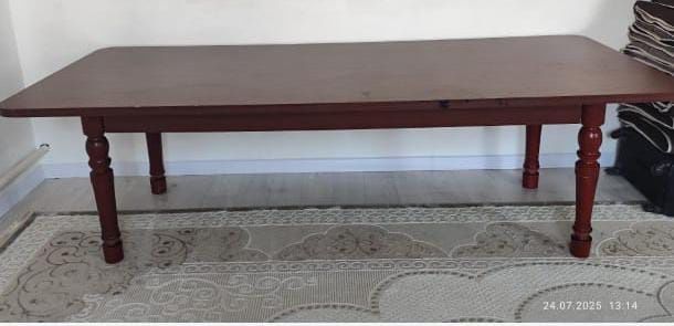 Конактык стол таза аяктары бутын