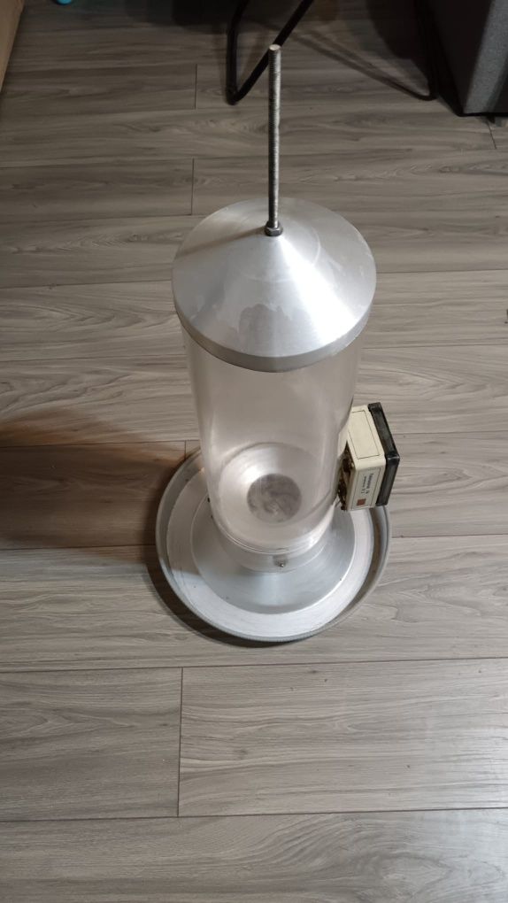 Vand  hranitor pasari universal