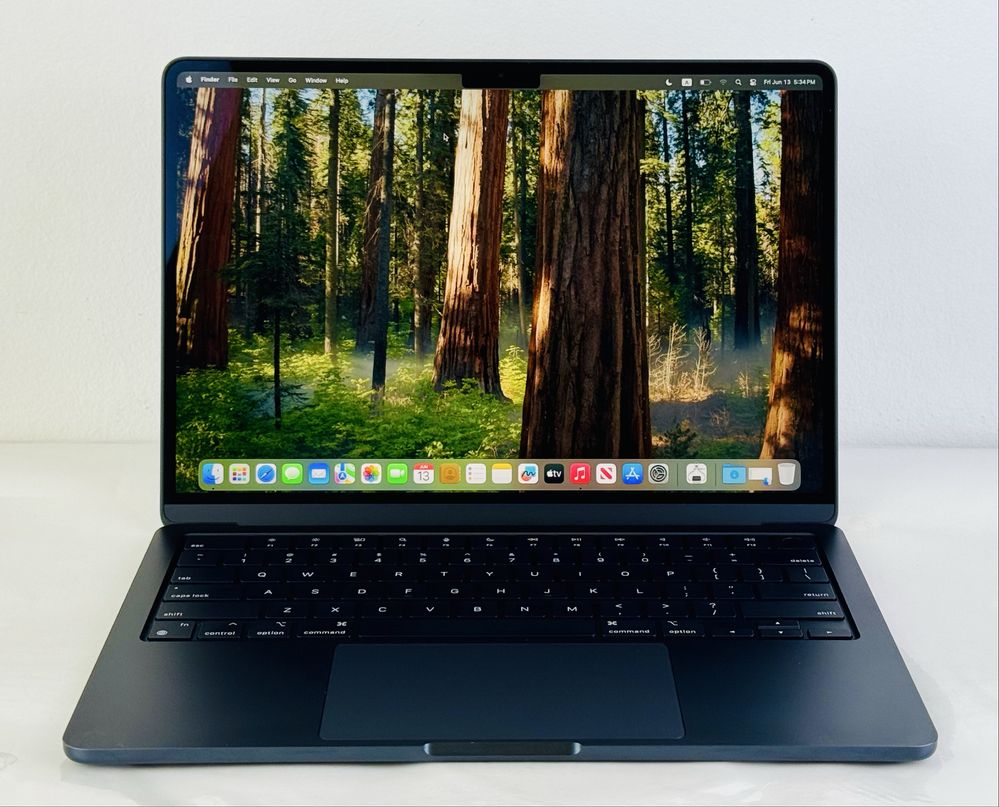 KATO НОВ! Apple MacBook Air 13 M2 2022 8RAM 256GB Midnight Гаранция! — миниатюра 1