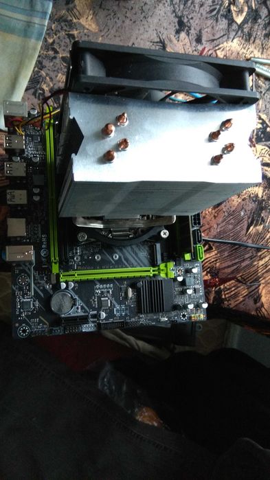 Kit placa baza X99 + procesor 12 core  si 16 gb ram DDR4