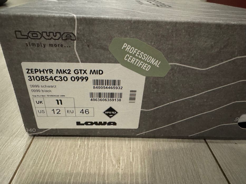 Bocanci /Ghete tactice Barbati Lowa Zephyr MK2