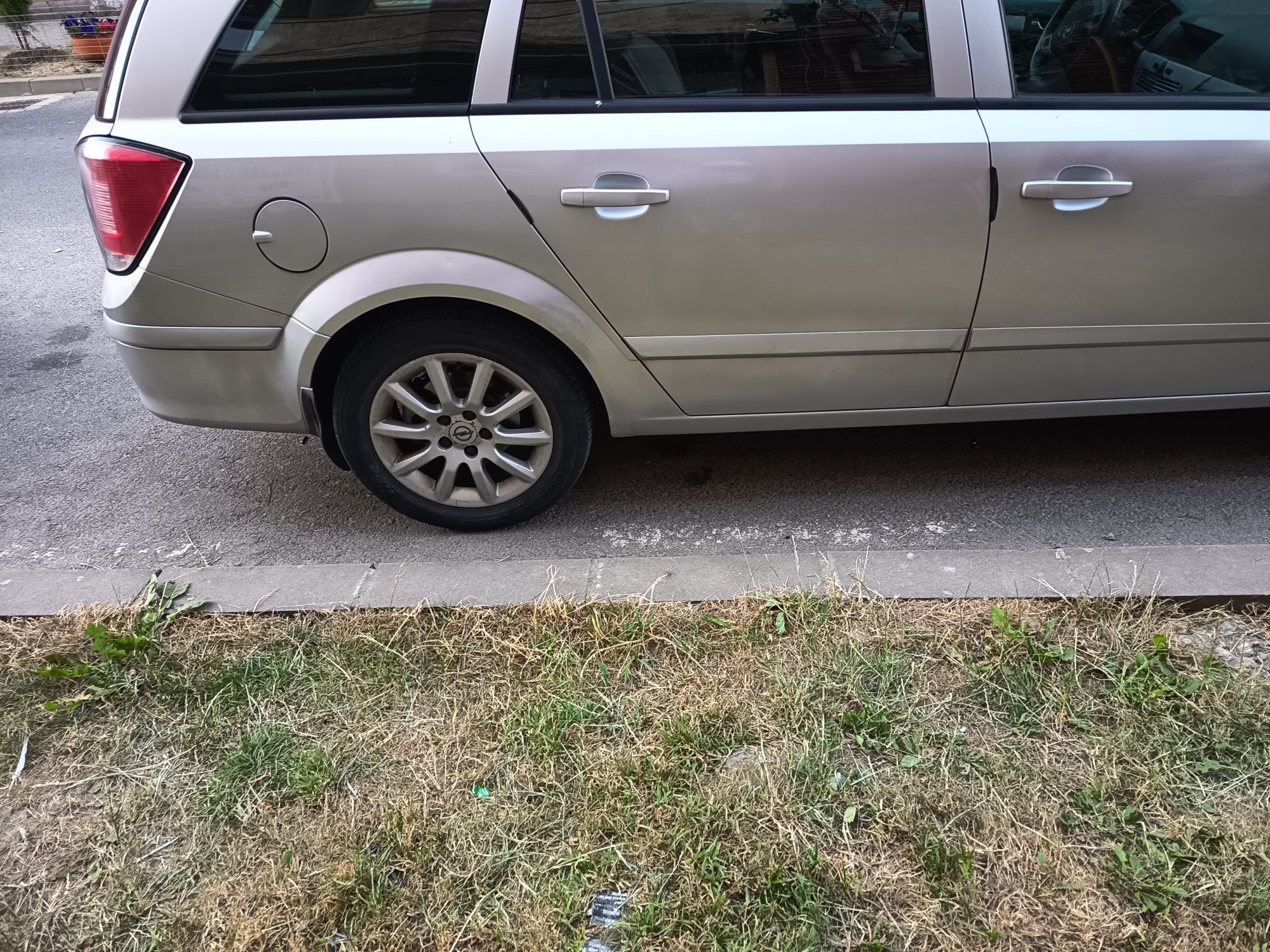 Opel Astra H break 2004