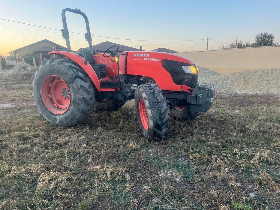 Tractor 4x4 ,70 Cp