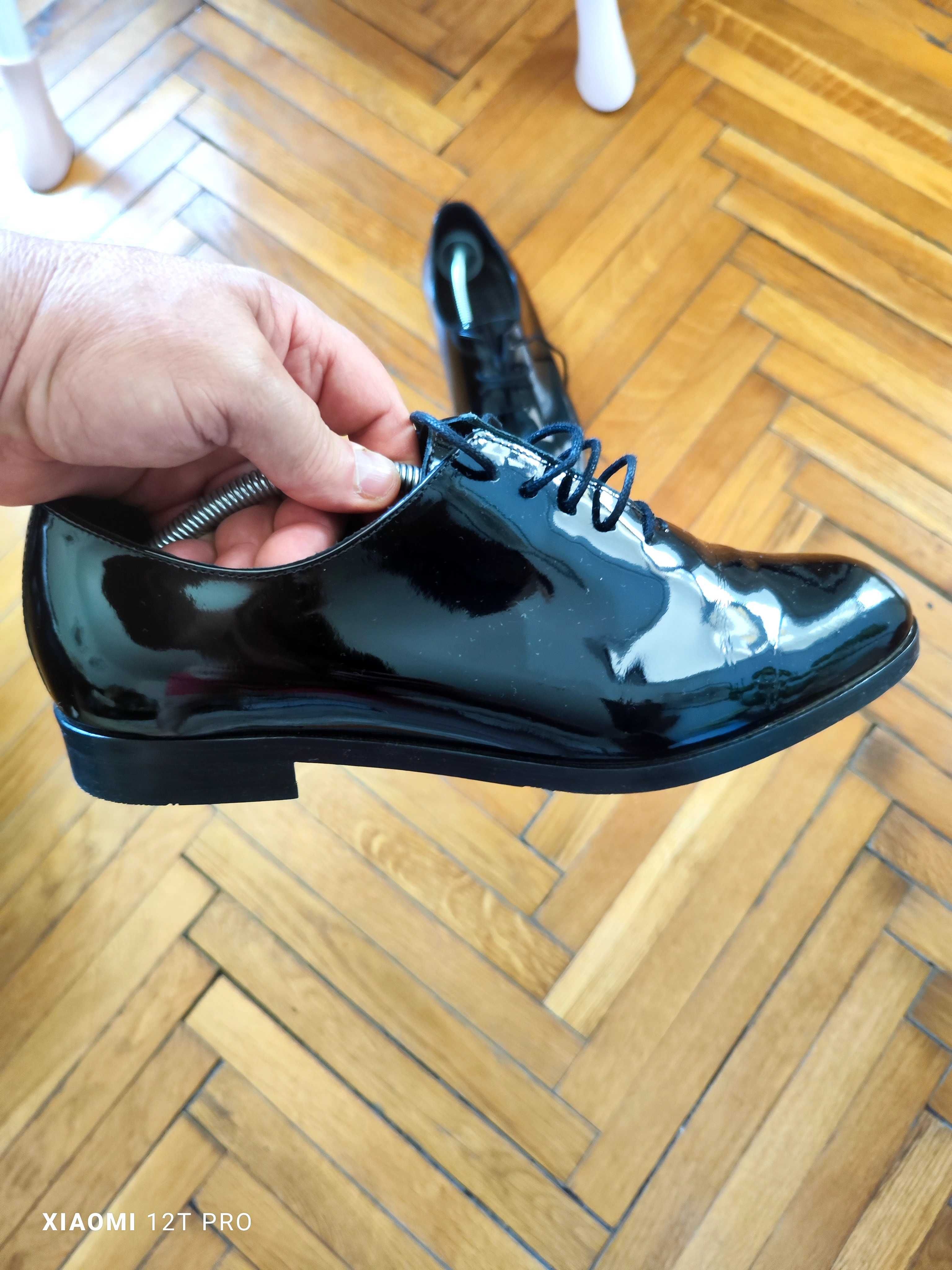 Pantofi ceremonie