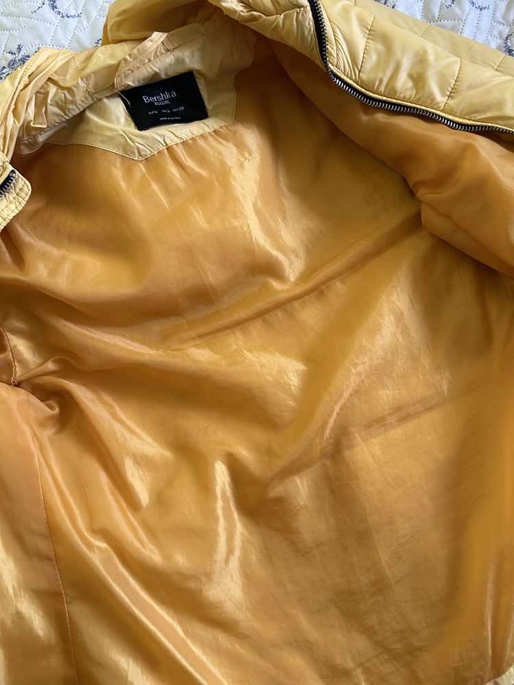 Яке с качулта от Bershka - размер L