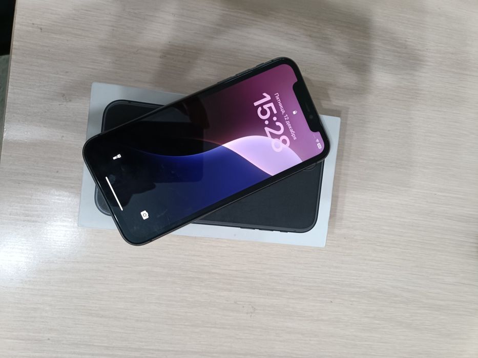 Продаю iphone(айфон) 11