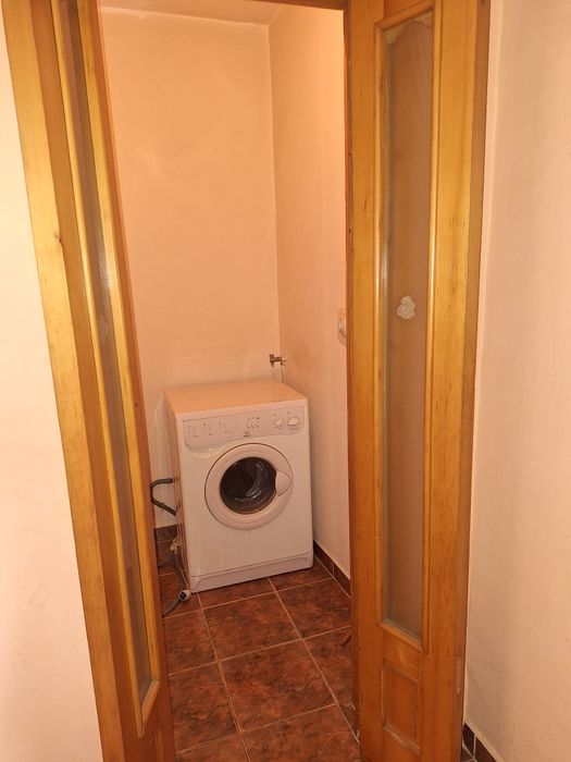 Ap 3 camere , zona Garii, pret neg