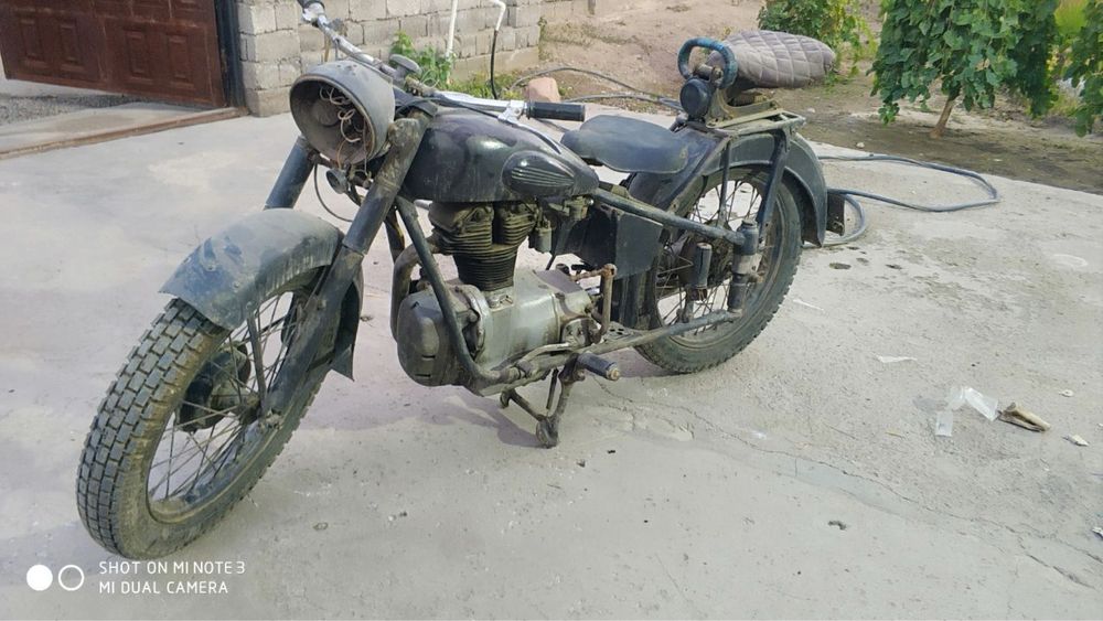 Продается мотоцикл симсон аво425