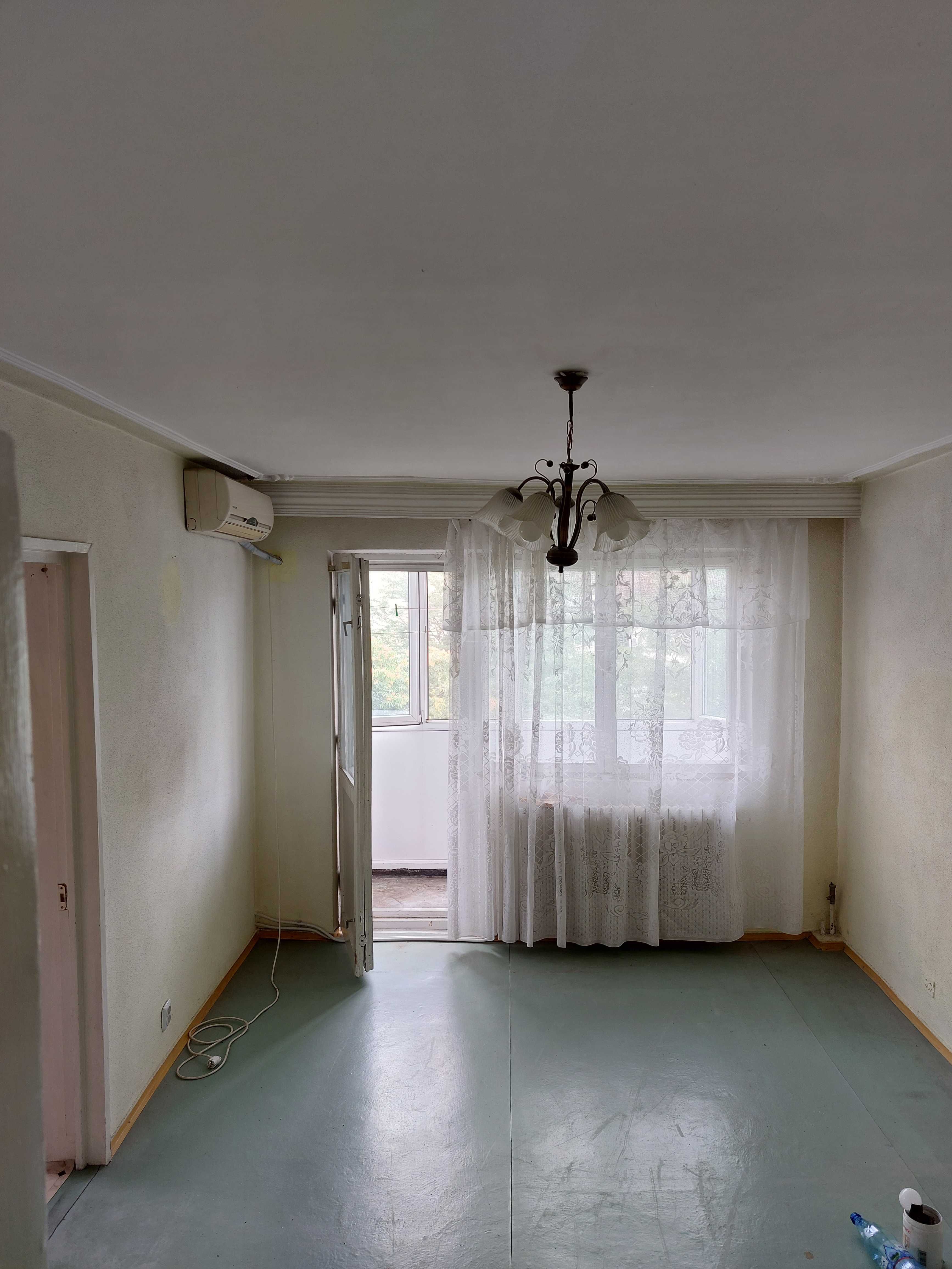 Apartament 3 camere, lângă Facultatea de chimie
