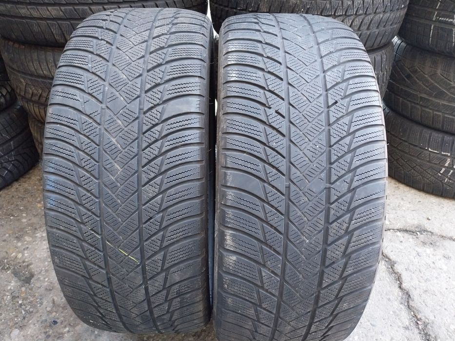 Anvelope second iarna 235 45 R20 Bridgestone 2/4 buc