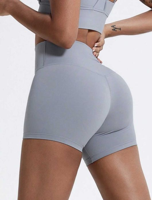 Спортни клинове и къси панталонки