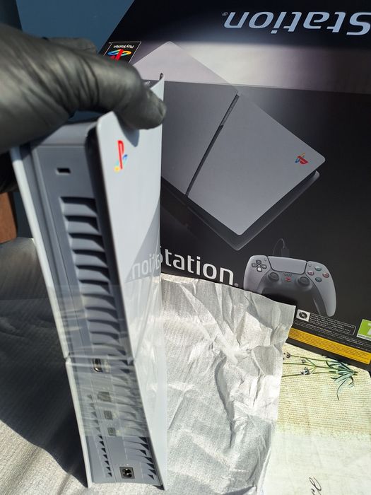 UPDATE! Sony PlayStation 5 Slim 30th Anniversary limited disk edition