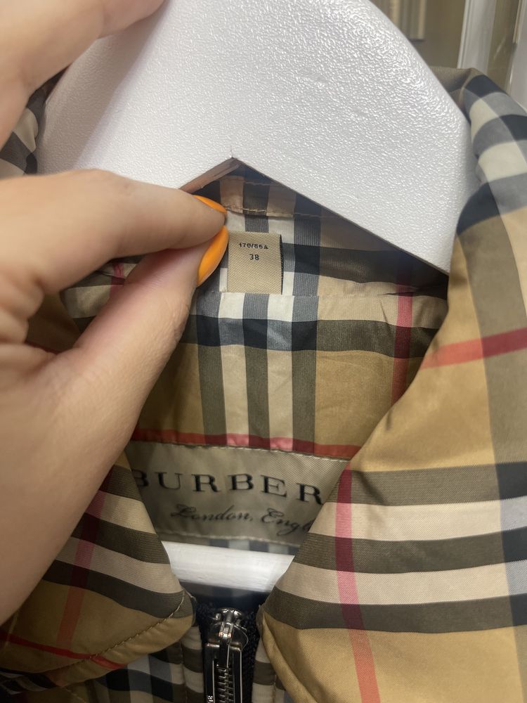 Продам оригинальную куртку Burberry