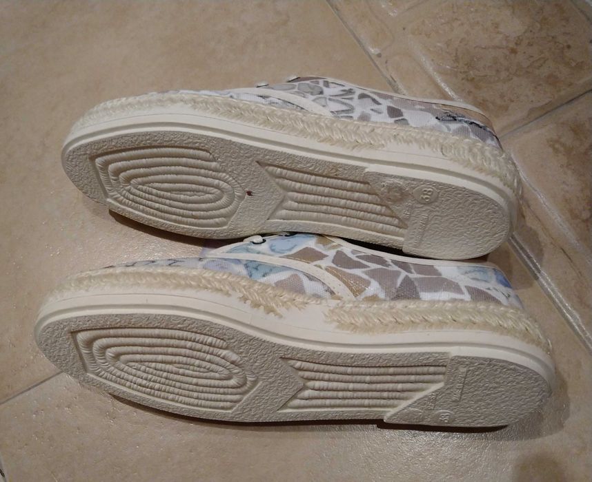 Нови обувки 38 Bunker