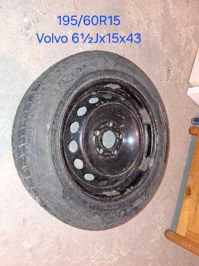 Продавам теглич и резервна гума за Volvo 850