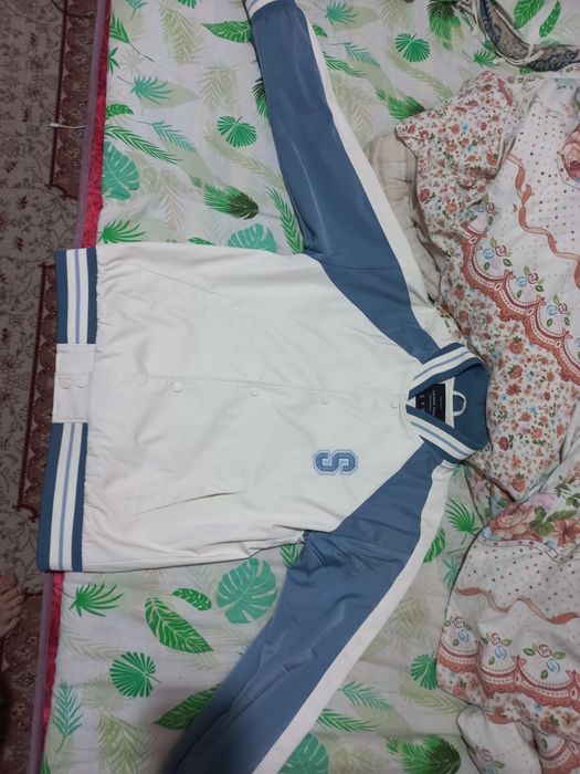 Бомберка Varsity style