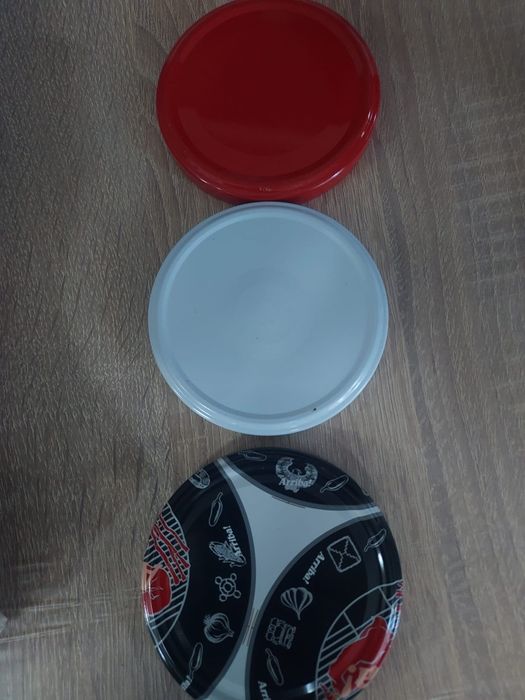 10 Capace 9cm pt borcane 1 si 1,5L