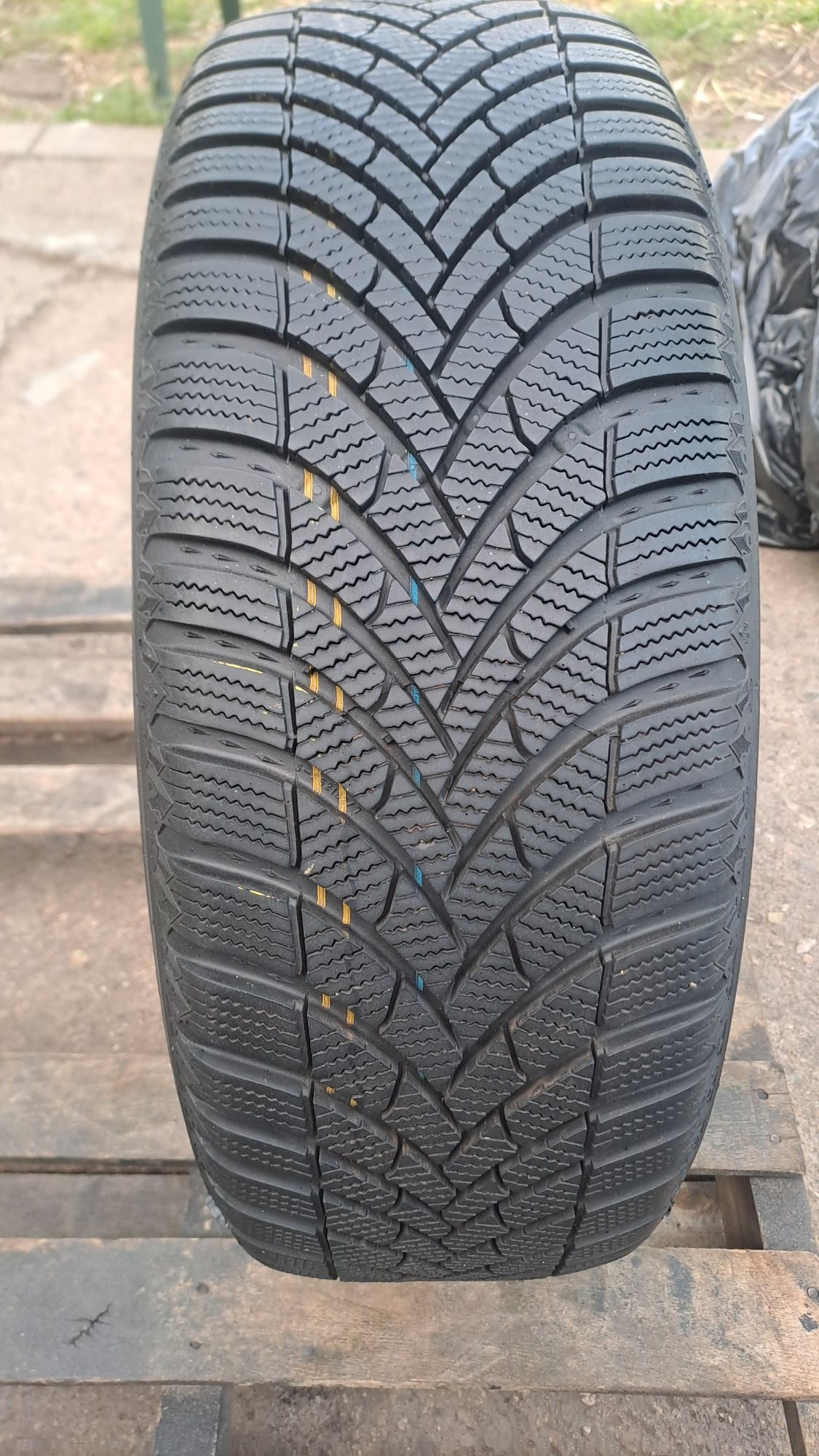 1бр. П. Нова 205/55/16 Semperit Speed-Grip 5