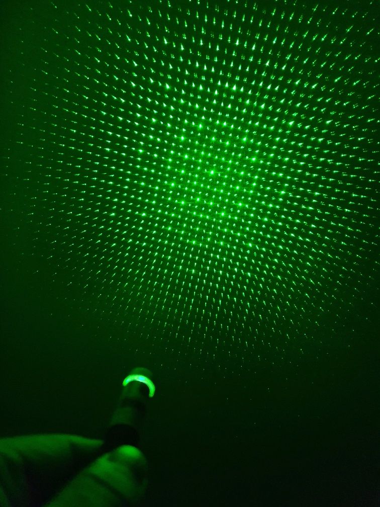 Laser cu lumină verde
