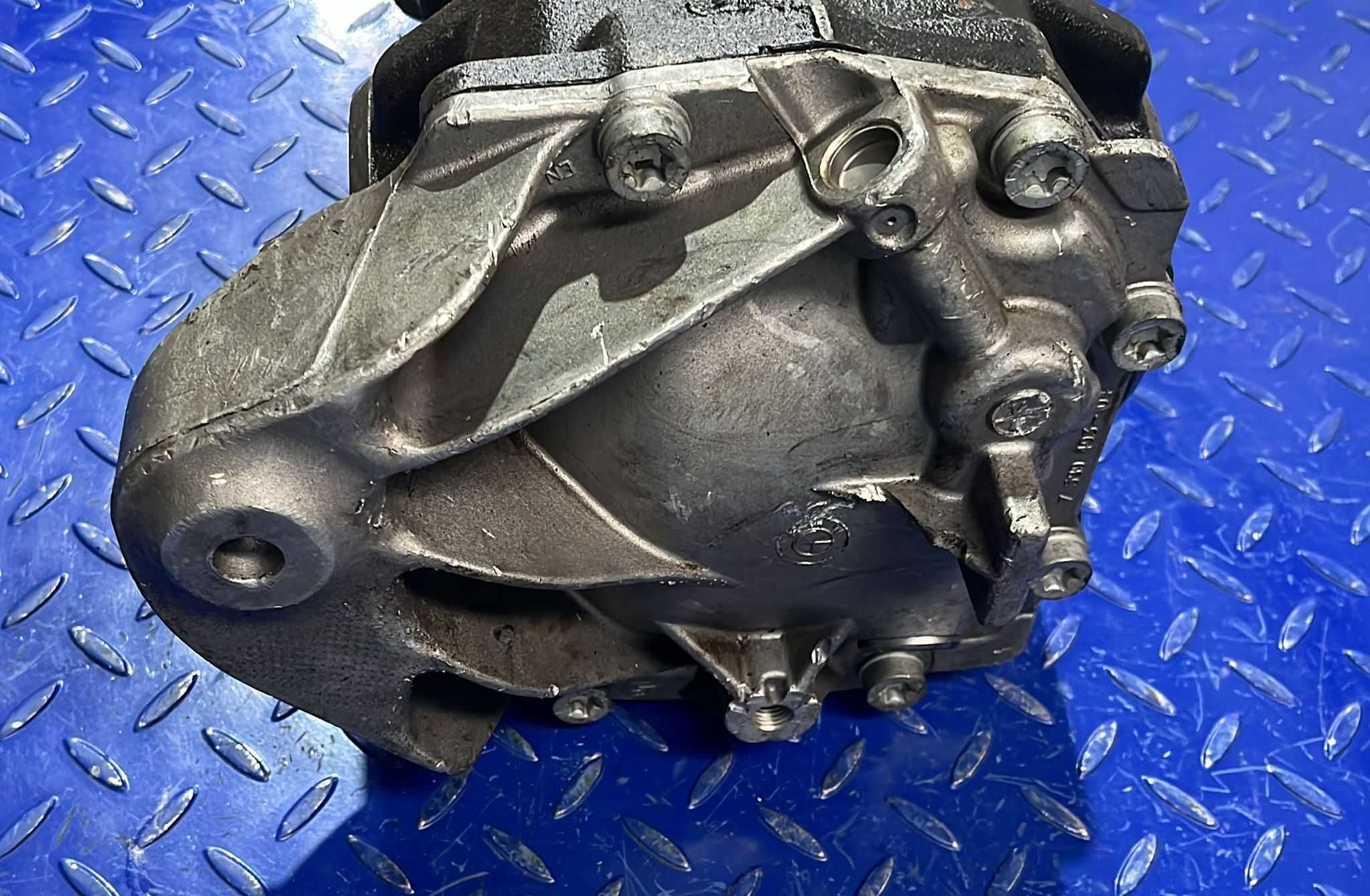 Diferential spate BMW 7541580