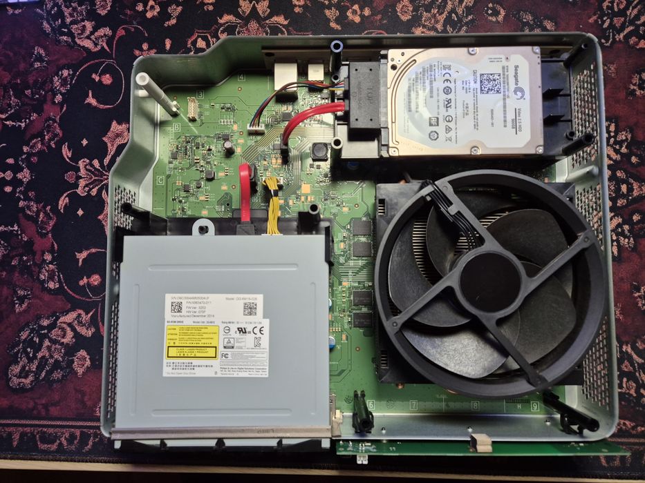 Consolă Xbox One 500GB fără Controller