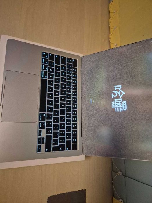 Лаптоп Apple Macbook M3 air 13