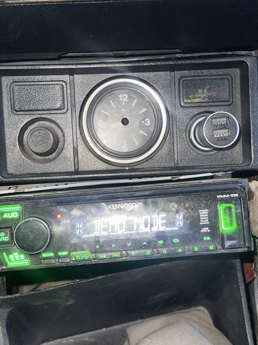 Продам магнитафон калонки и антенны