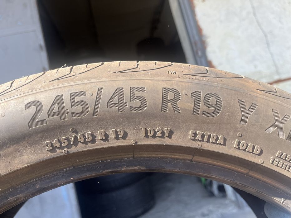 2 бр. летни гуми 245/45/19 Continental AO DOT 4422 5 mm