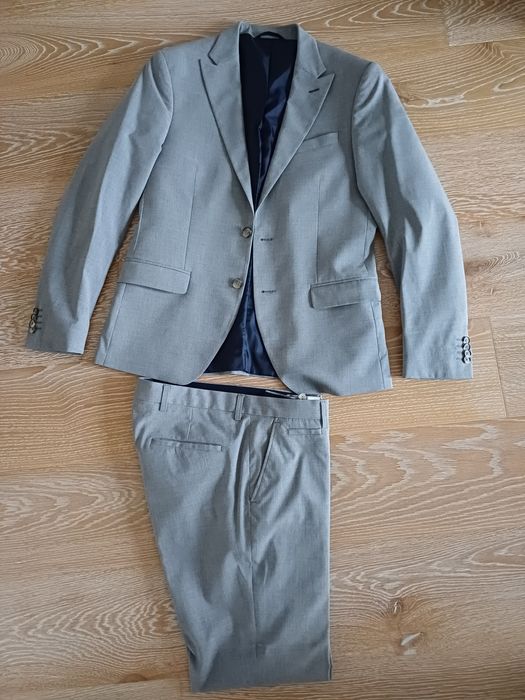 Costum bertoni of denmark