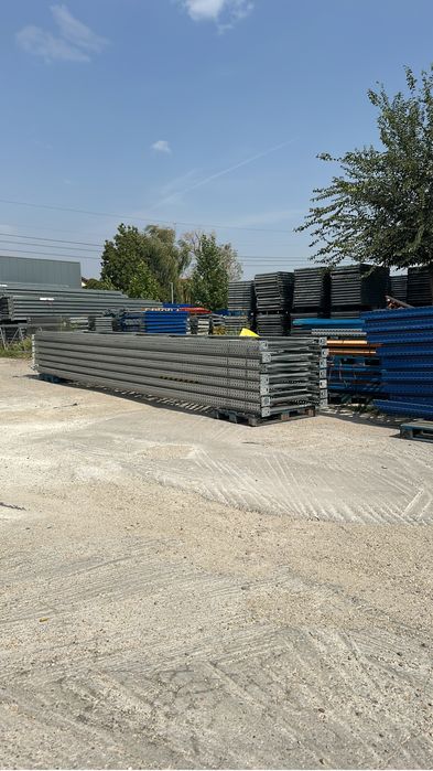 Rafturi metalice in stoc
