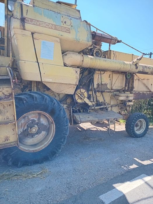 Vând sau Dezmembrez combina new holland 1550