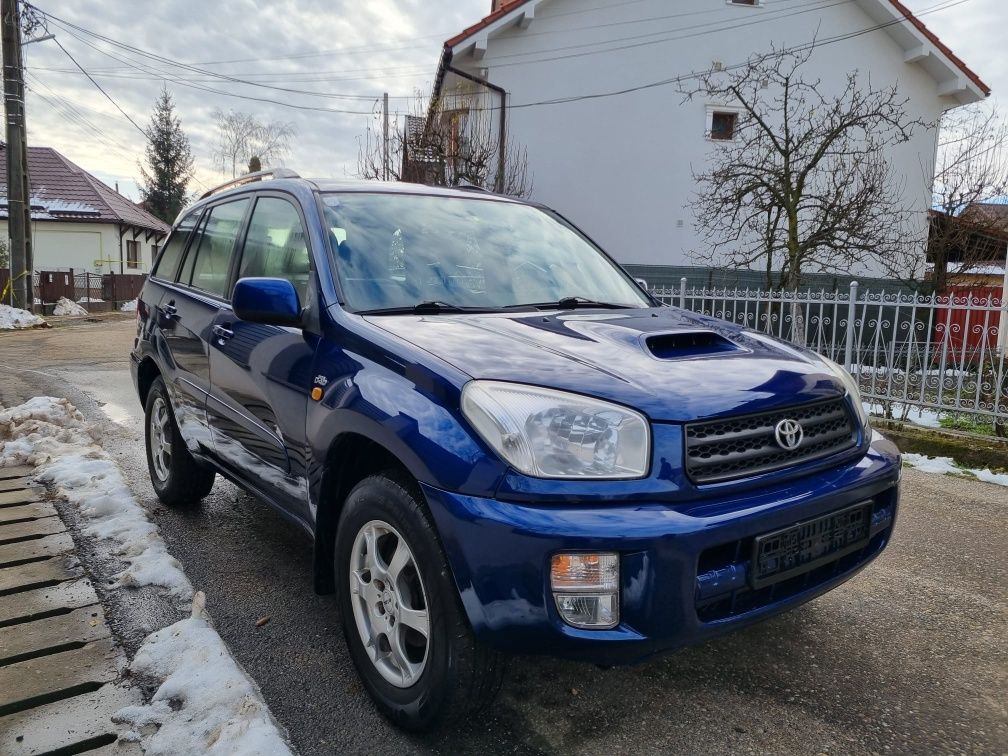 Vând Toyota Rav 4 Motor 2.0 diesel 4x4 an 2003