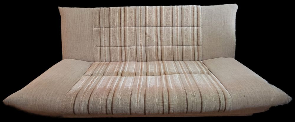 Продам диван и два кресла в хорошем состоянии