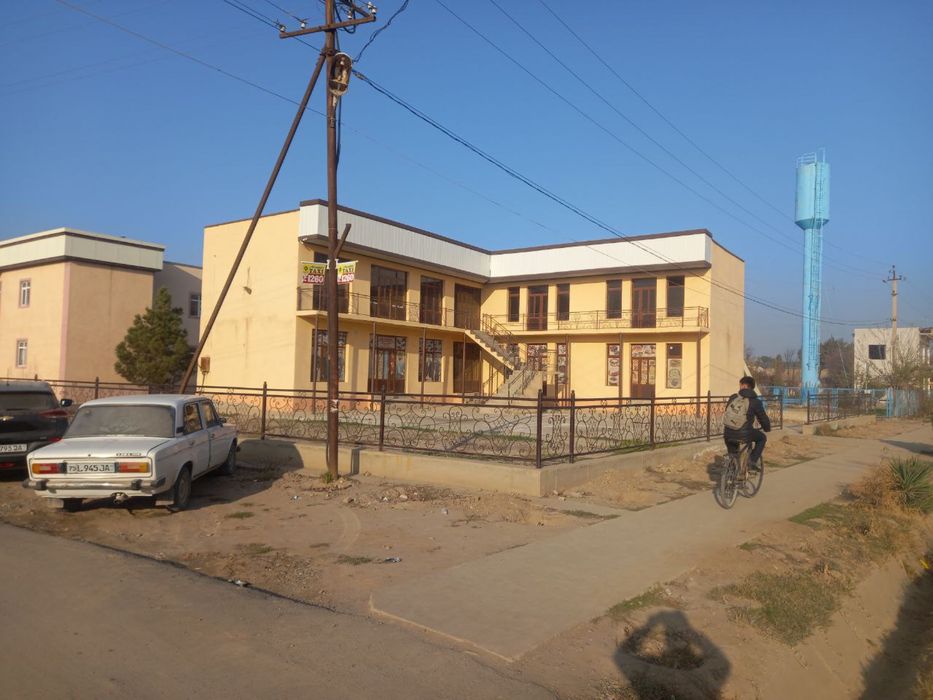 Шошилинч Кумкургон туманида нотурар бино сотилади