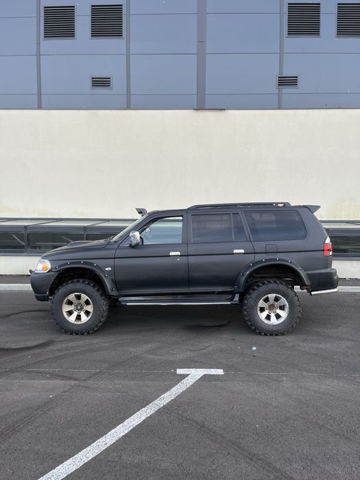 Mitsubishi Pajero Sport