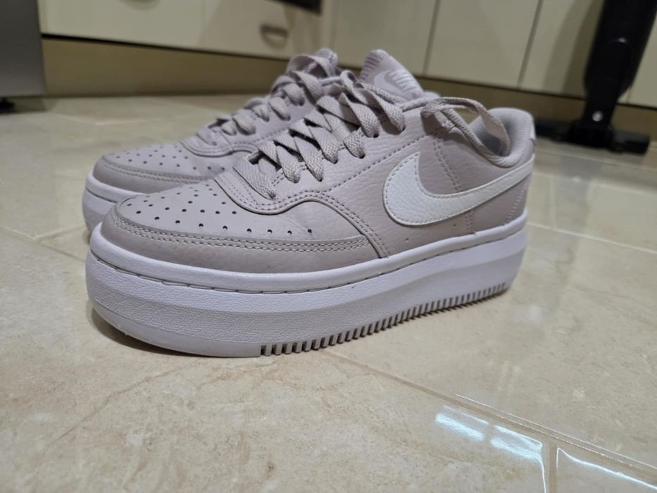 Кецове Nike Court Vision Alta Leather