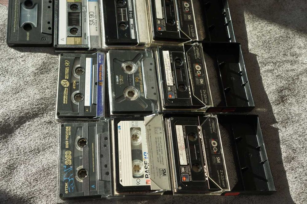 Лот от 13 аудиокасети TDK,MAXELL,FUJI,BASF