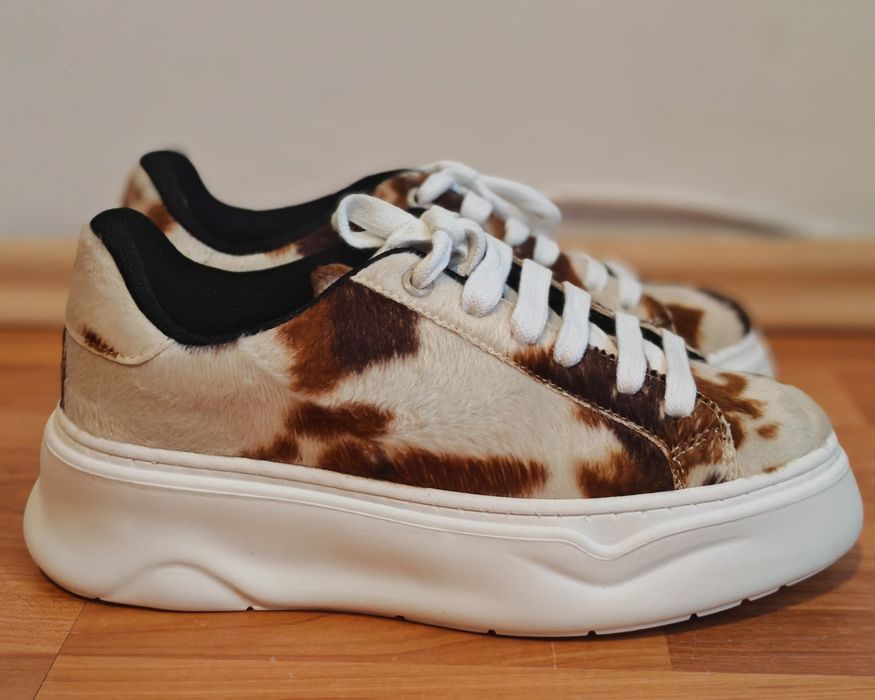 Adidași damă mărimea 37