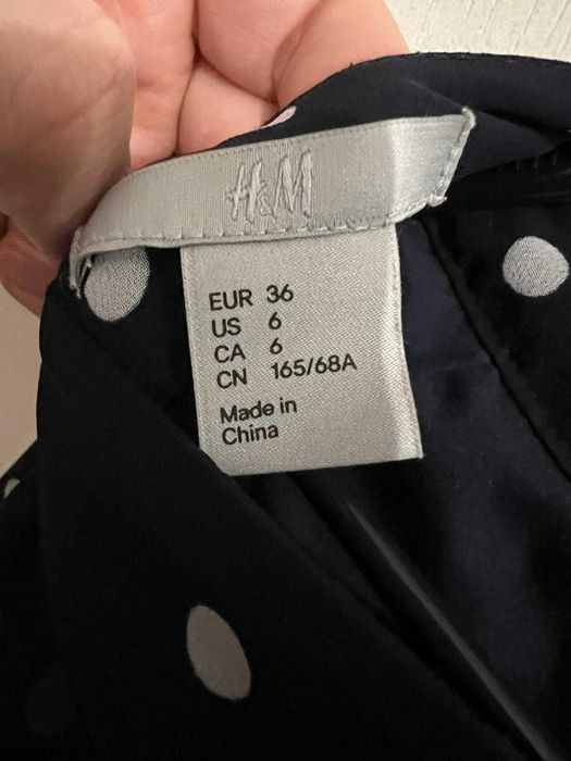 Fusta H&M dama albastra cu buline albe fermoar la spate marimea 36 S