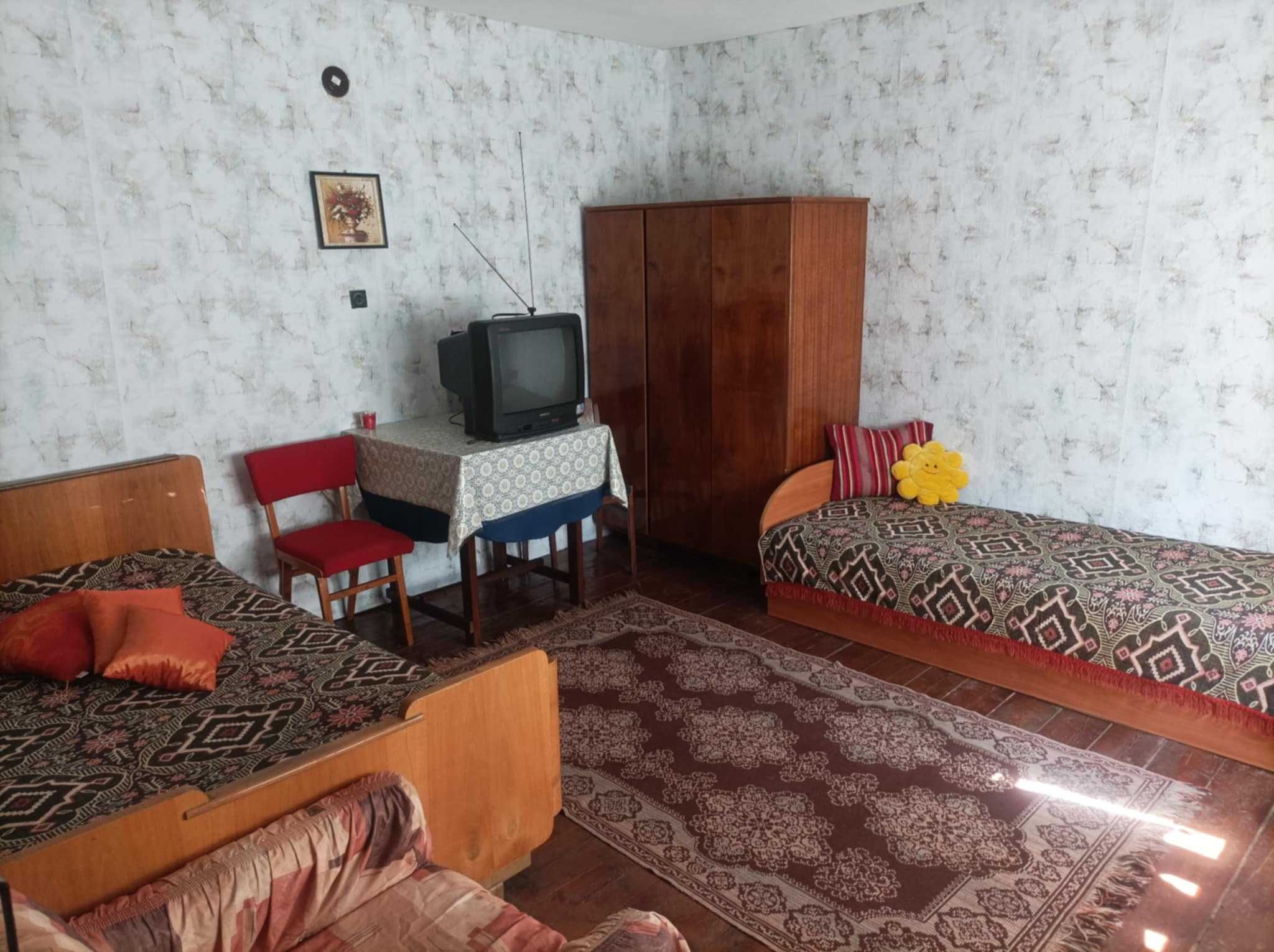 Продавам двуетажна къща