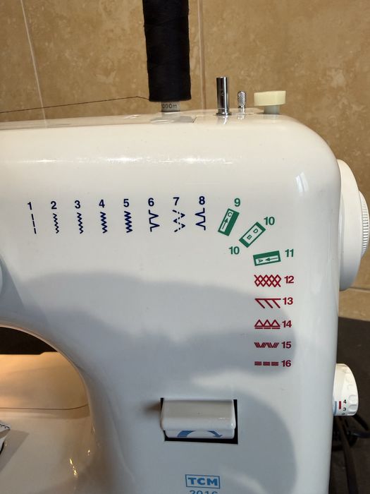 Masina de cusut festinat si butoniere TCM Germania