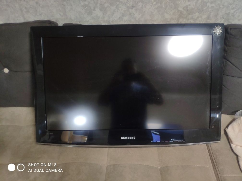 Телевизор Samsung (диагональ 32 см)