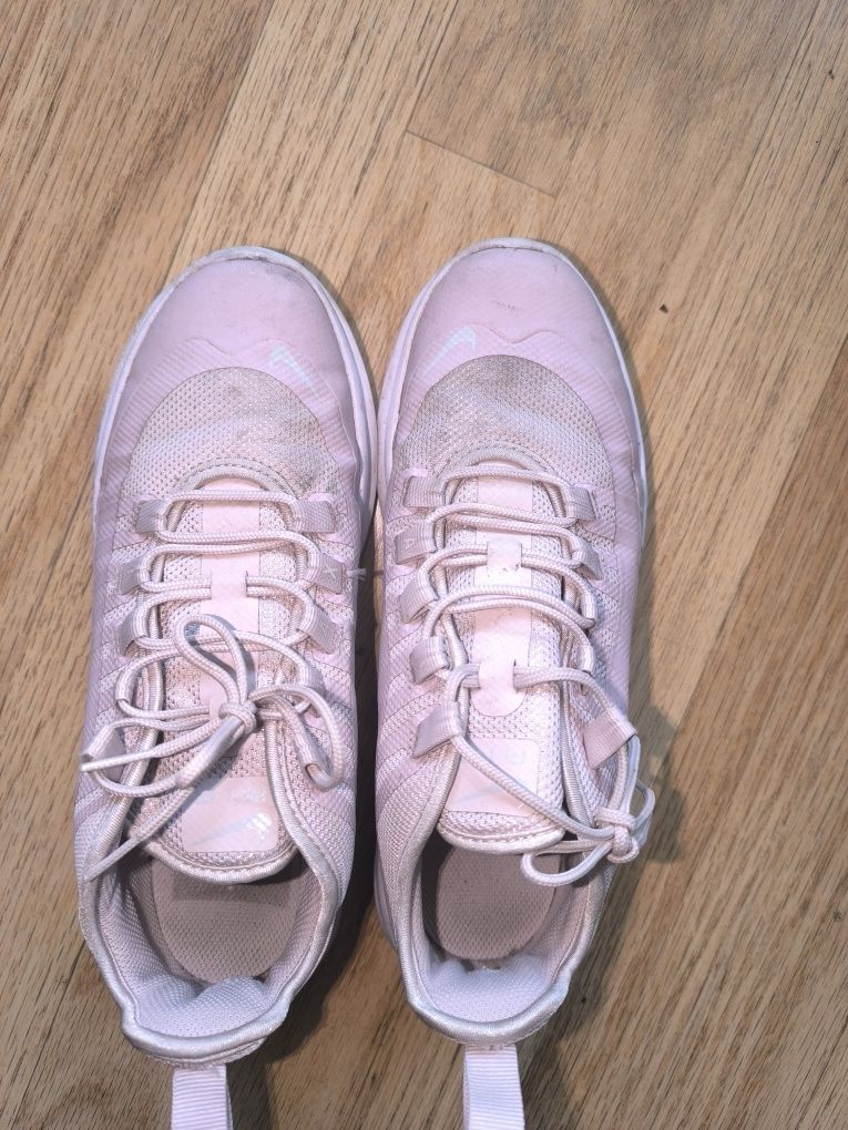 Nike air Дамски розови маратонки номер 40