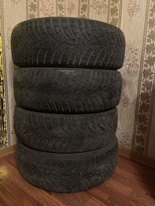 Шины зимние комплект
