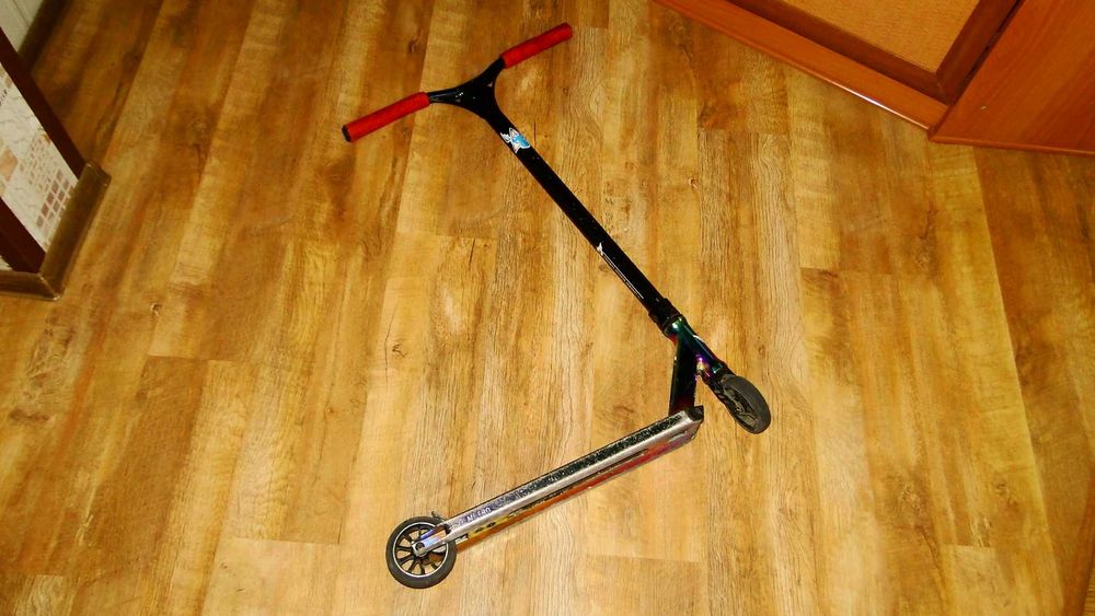 Продаю трюковой самокат