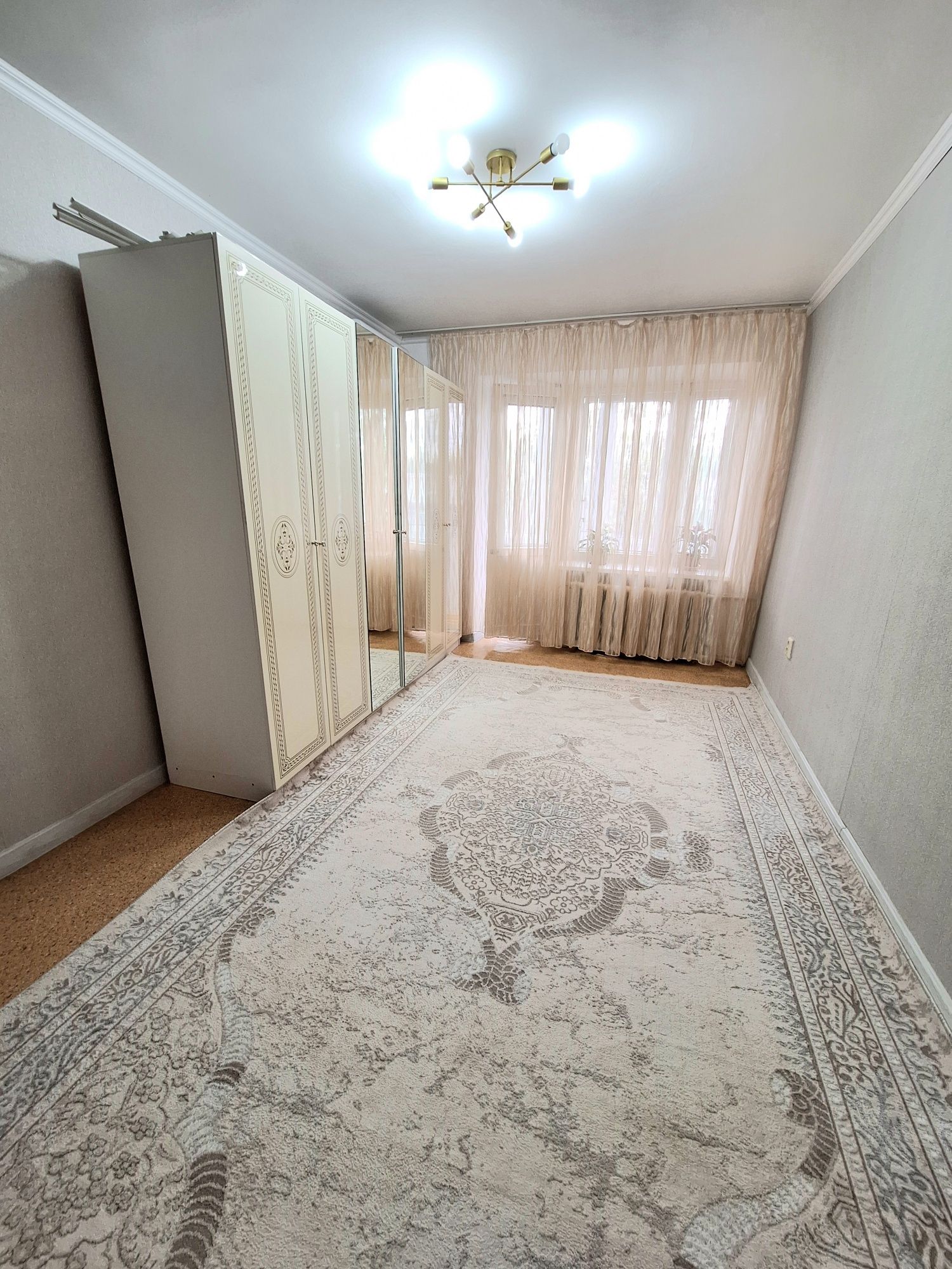 Продаётся 1 комн квартира, центр