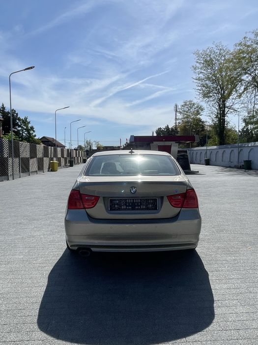 BMW E90,Facelift 320 D