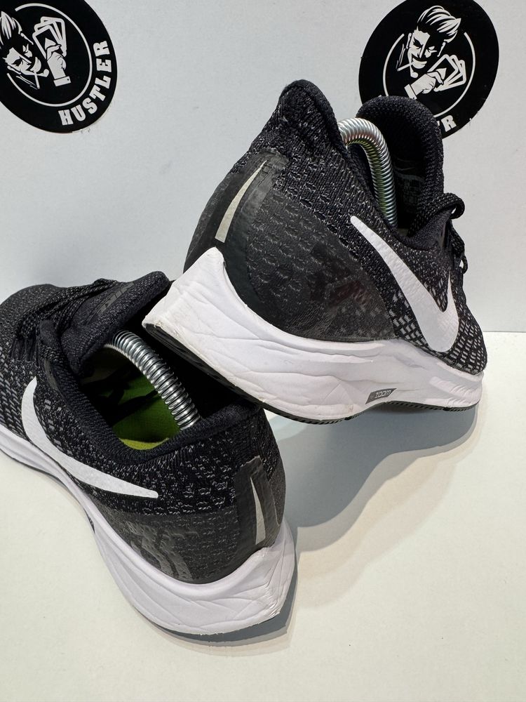 Маратонки  NIKE ZOOM PEGASUS 35 .Номер 39