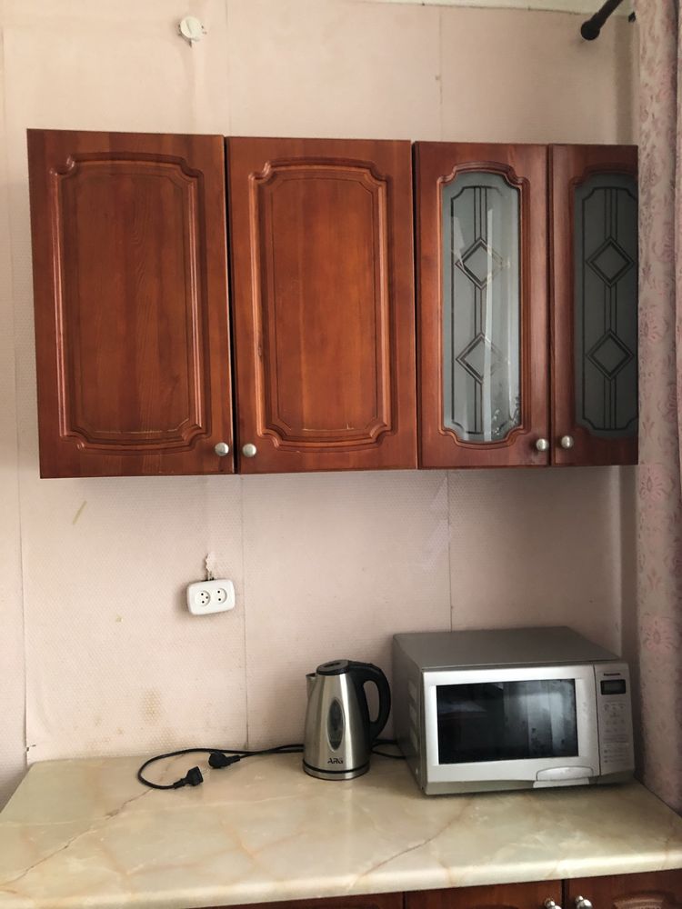 Кухонный гарнитур, стол, 2 стула б/у