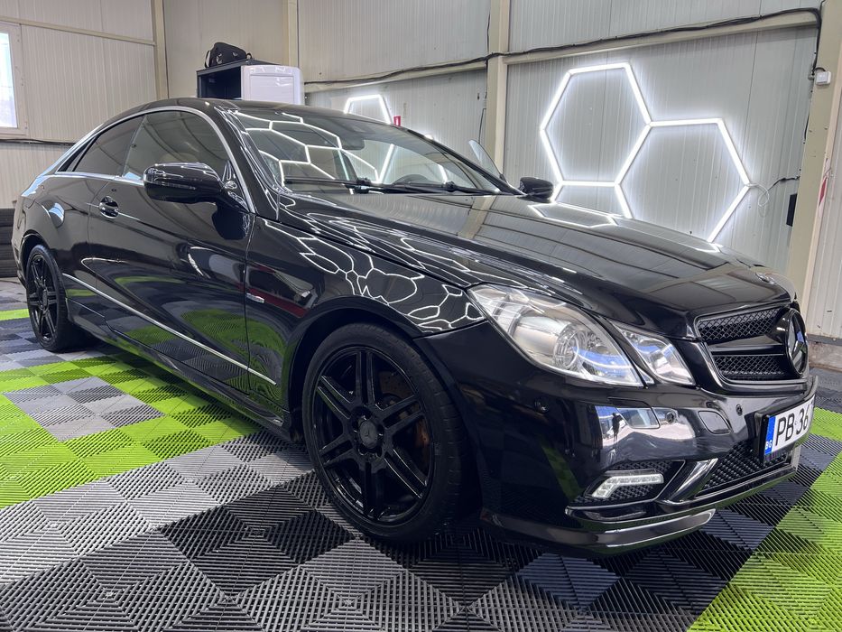 Пастиране, полиране на автомобили, пастирсне на фарове.